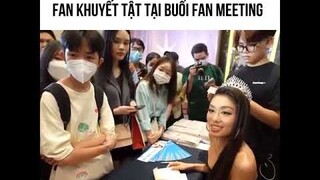 Á hậu Thảo Nhi Lê ân cần với fan khuyết tật tại Fan Meeting Miss Universe Vietnam 2022