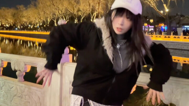 How long has it been since you last sang and danced at Shichahai? [Lemon Fork, But Five-in-a-Row]