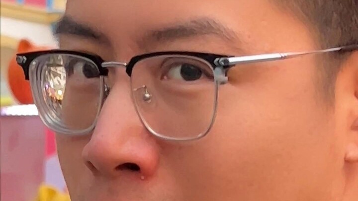 ห่านใหญ่บอกว่าก่อนออกไปเที่ยวต้องสาบานกันก่อน อย่ามาบังคับให้ฉันตบหน้าพวกคุณในสถานที่ที่มีความสุขที่