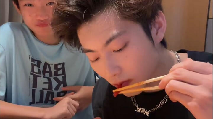 They’re the challenge, I’m just casually eating like this in my everyday life.