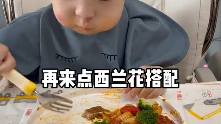 A man in Shandong was blacklisted for “eating his money’s worth” at a buffet, so his mom just has to