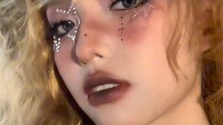 Model Diary | Dirty makeup transforms her into a rock angel!