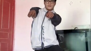 الحمار الوحشي الذي يرقص فرحًا احتفالًا بتأهل شياو هاو في المسارين