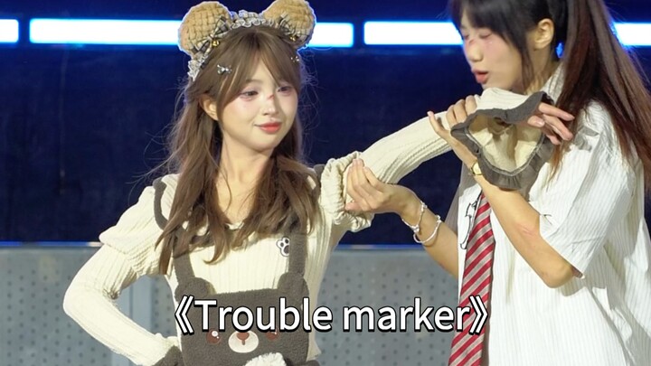 开头音乐多一遍，姐俩第一次动作没进去