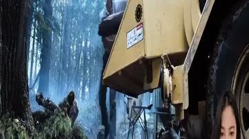 Ang Mangkukulam na may Chainsaw Isang Nakakabinging Takbuhan