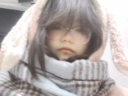 Help! I just stumbled upon an unbelievably cute grad student senior. I seriously, seriously, *seriou