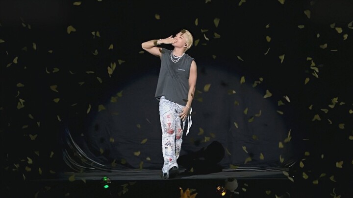 โชว์แรกจากมิวสิกวิดีโอ “Spring, Summer, Fall, Winter (Still Life)”! เวทีของซันเต็มไปด้วยความทรงจำของ