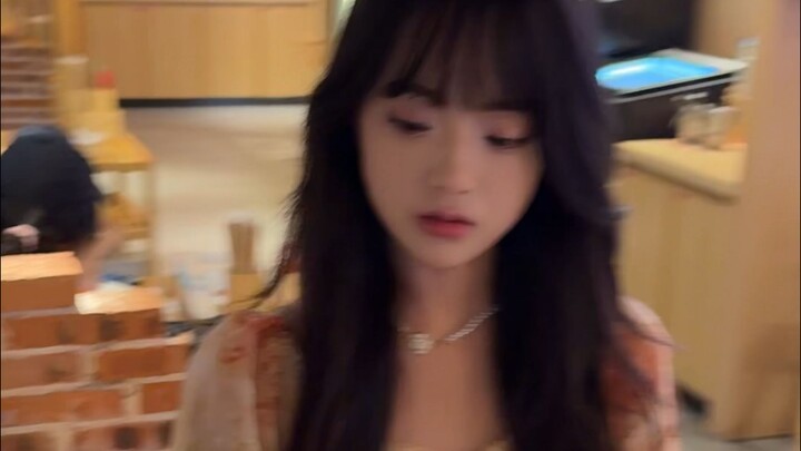 当我在人多的地方叫老板媳妇