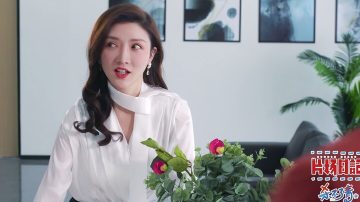 “Nhật ký phim trường” tập 4: Ông trùm tung cú đá bay nhân viên, trợ lý xinh đẹp cười tít mắt