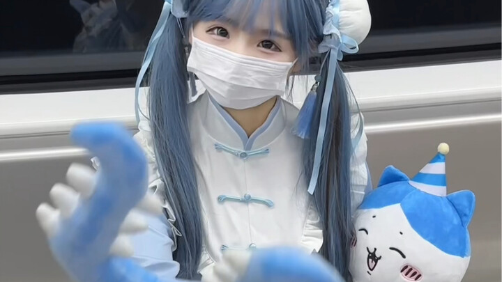 Help! Who on earth likes this type of girl?