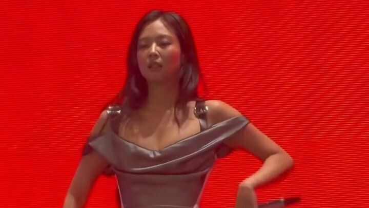 就让520那天的母单别问_要听jennie的话退一步说这是爱_jennie