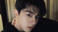 【Lin Yi】เด็กชายในชุดขาว