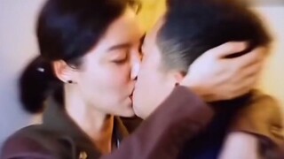 女人再漂亮，一旦吸毒，到处白给！