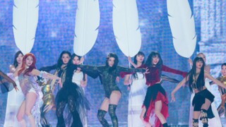 ฮอยุนจิน + เฉินเสี่ยวถิง + มินนี่ + โมนิก้า + บาดา ร่วมงานกันบนเวทีพิธีมอบรางวัล MAGO MAMA Awards Ce