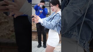 앞머리가 바람에 날려서 시무룩한 이다혜 치어리더 #李多慧