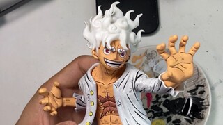 It’s time to turn on Gear 5 for my Luffy figure! ! !