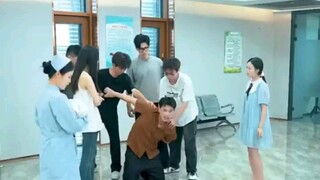 ลูกสาวทำความดี แต่พ่อกลับได้รับรางวัลใหญ่ สองพ่อลูกจับมือกันเขย่าแวดวงสังคมชั้นสูง