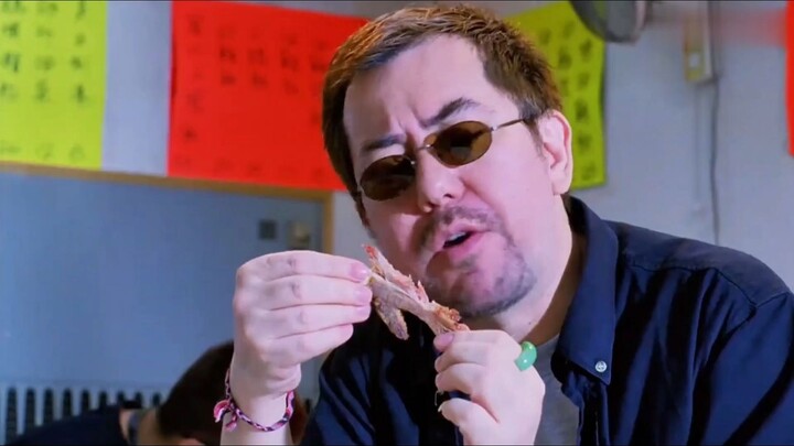 “Hey, these pork ribs are delicious today—wait, what’s this hair doing here? And it’s even curled!” 