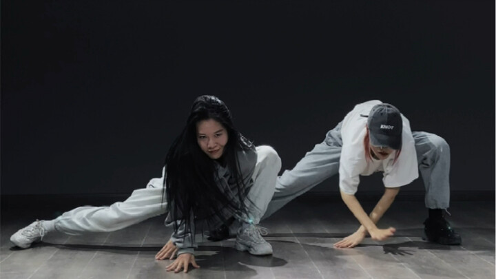 Street Fighter - Run the World Strong Girl Iron Dance!!! Siapa yang tidak suka gadis keren ini!