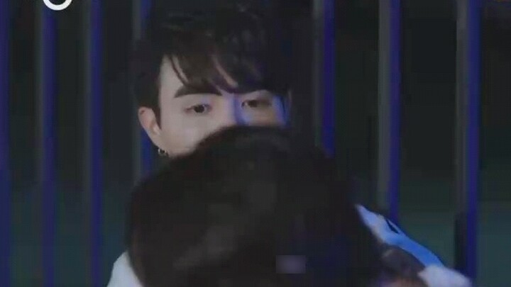 [Định mệnh thề với bạn] Hôn đi, hôn đi