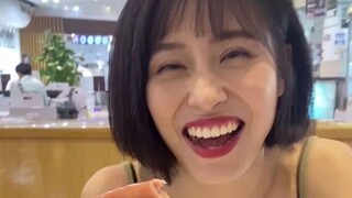 每次出去吃饭我都帮鹿姐“清盘”