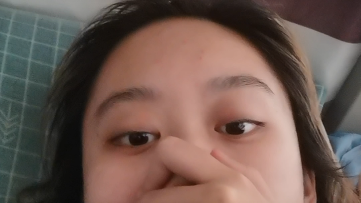 睡下铺的朋友们一定要注意安全啊！！！！！