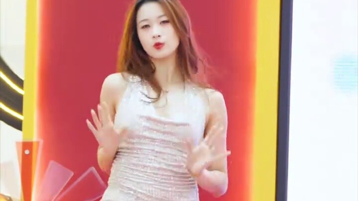 รุ่นสองและสามยังสู้ต่อได้อีกสิบปี | Sistar-"Give it to me" ภาพสดการแสดงของฮโยลิน