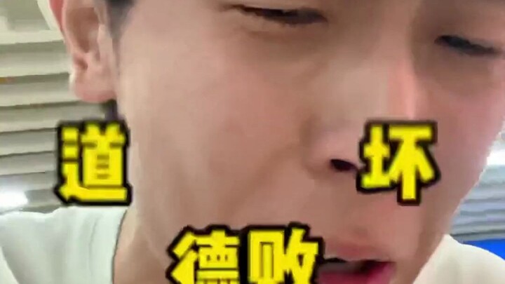 Khóc cạn nước mắt rồi mà vẫn chén hết ba bát cơm!