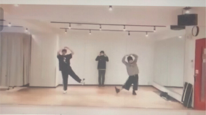 天月 Amatsuki 天月あまつき 舞蹈练习视频，太可爱求曲名！！！