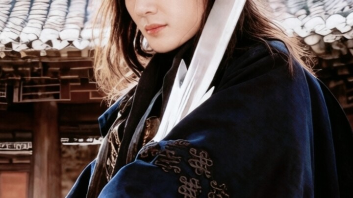 This drama is full of beauties, but it loses points because none of them seem to wash their hair!