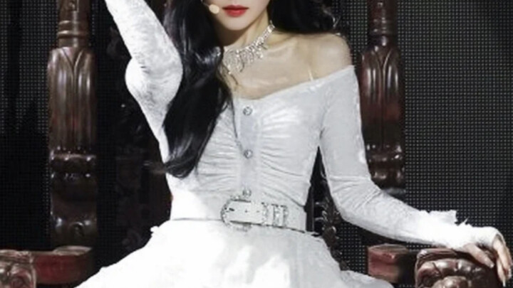 Sister, stop pretending. How can you be an idol without some ambition?