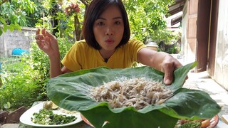 ตำแจ่วกุ้งฝอยใส่บักกอกใส่ผักแพรวหอมๆ ผักหลายๆ ข้าวเหนียวคำใหญ่ๆคุ้ยๆ4/ต.ค/2020