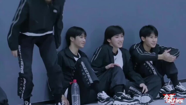 ฉันชอบดู Ding Chengxin เต้นมาก เขาสมควรเป็นนักเต้นหลัก!