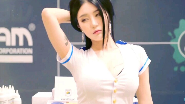 【GIRL CRUSH】BOMI Rollin sexy mixed cut