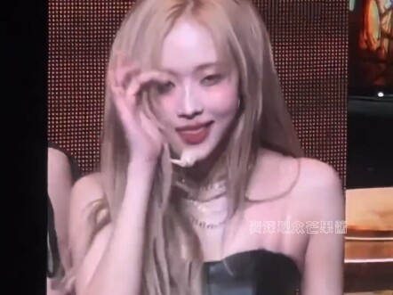 Penari pendukung: Bukankah aku juga akan tampil di layar besar? "aespa"