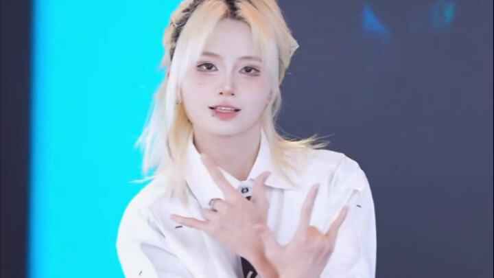 20250930 Phát trực tiếp nhóm EUREKA: Vũ đạo 3 người GGBANG, góc quay bên, thầy CF Cheng Yi rap đấu, 