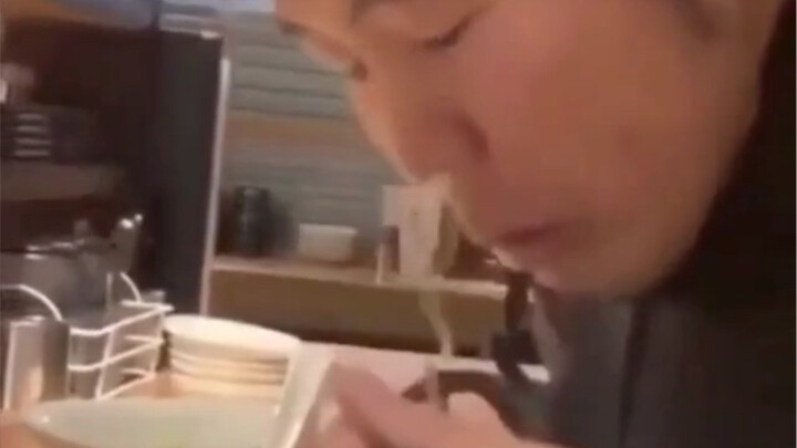 令   人   窒   息