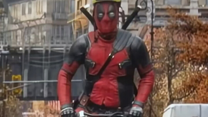 แม้แต่เดดพูลยังต้องสวมหมวกกันน็อกเวลาขี่มอเตอร์ไซค์!