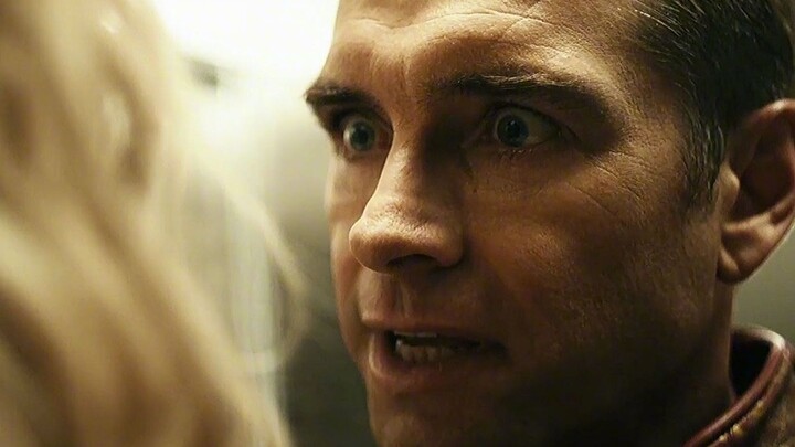 Siêu anh hùng lộ sở thích biến thái, cận chiến ái ân, toàn bộ cảnh quay không thể mô tả!