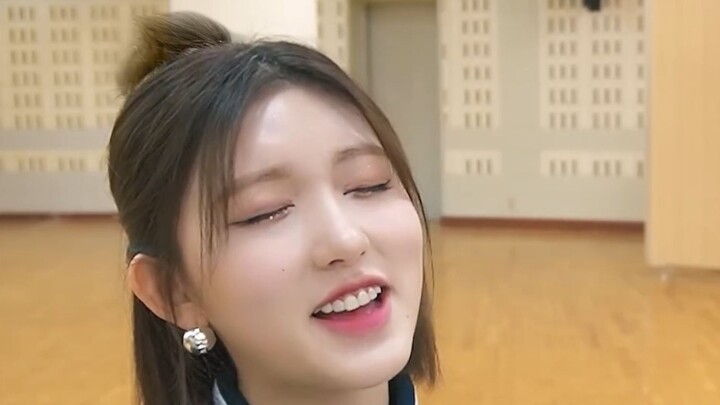 The hairstyling teacher burst into tears and fainted in the bathroom after watching it