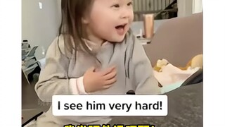 رد فعل الطفلة على ركلة المولود لأمها كان دافئًا جدًا