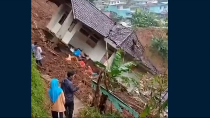 "Berdasarkan informasi terkini pada Senin, 17 November 2025, bencana tanah longsor di Desa Pandanaru