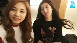 tzuyu and sana vlive