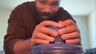 网友买了个自动剥皮器，仿佛打开了新世界...但是这样子剥大蒜真的不会被妈妈骂吗？