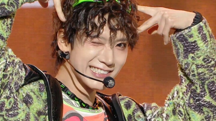 WJSN’s Latest Comeback Track “FREQUENCY” Stage Performance