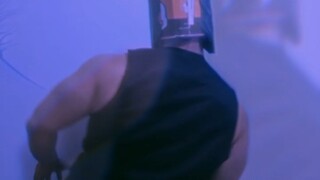 震惊!180斤肌肉男竟做出这种事!
