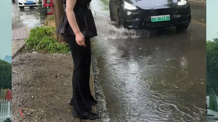 Saat di jalan, mobil orang lain menyiramkan air kotor hingga membasahi pakaian Anda. Bagaimana cara 