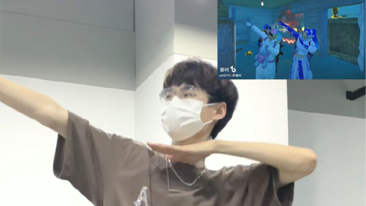 The latest chicken-eating dance is so beautiful!