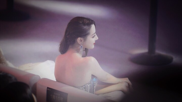 23 tuổi, cô vào vai nữ minh tinh hạng A đang lên; chính vai diễn này đã đưa cô trở thành ngôi sao hà