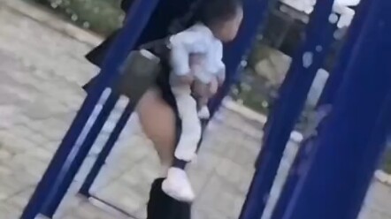 لا أخاف من إصابة الطفل بالزكام في مثل هذا الطقس البارد